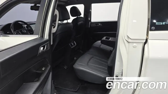 KG_Mobility_Ssangyong Rexton 2019 thumb 11