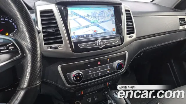 KG_Mobility_Ssangyong Rexton 2019 thumb 12