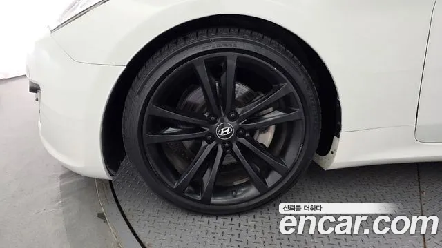 Hyundai Genesis 2011 thumb 5