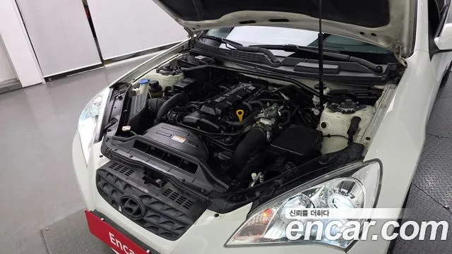 Hyundai Genesis 2011 thumb 6