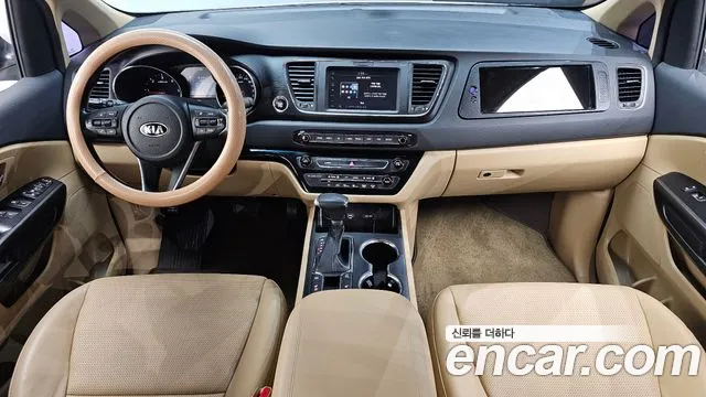 Kia Carnival 2018 thumb 7