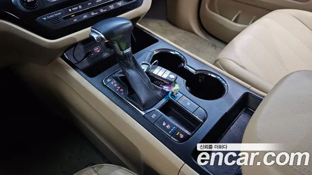 Kia Carnival 2018 thumb 9