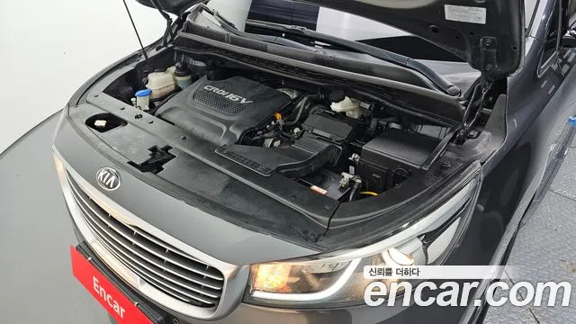 Kia Carnival 2016 thumb 6