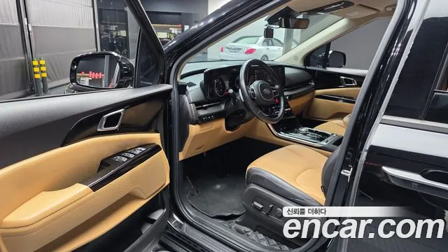 Kia Carnival 2021 thumb 10