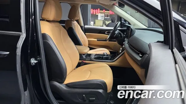 Kia Carnival 2021 thumb 11