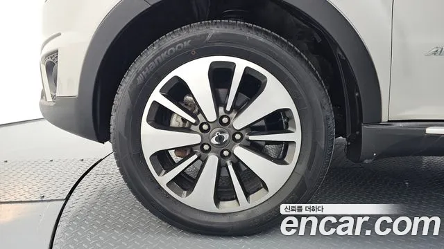 KG_Mobility_Ssangyong KORANDO 2014 thumb 5