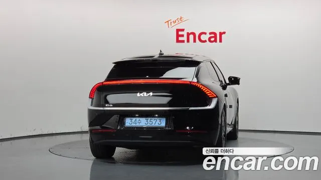 Kia EV6 2023 thumb 3