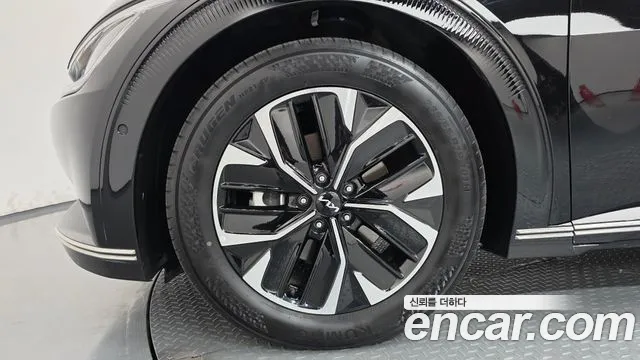 Kia EV6 2023 thumb 4