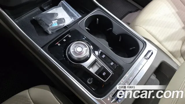 Kia Carnival 2024 thumb 9