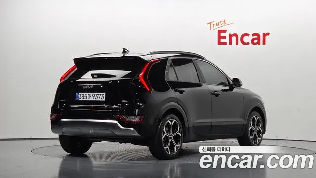 Kia Niro 2023 thumb 2