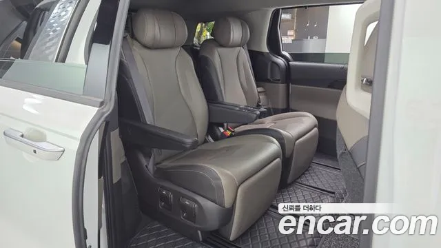 Kia Carnival 2024 thumb 11