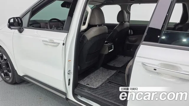 Kia Carnival 2024 thumb 12