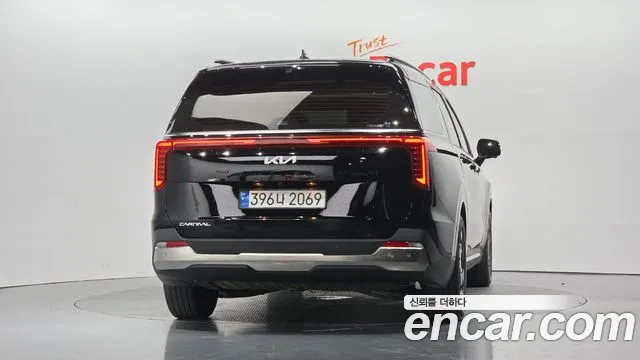 Kia Carnival 2024 thumb 4