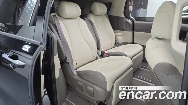 Kia Carnival 2024 thumb 11