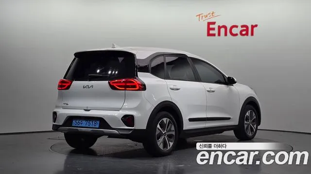 Kia Niro 2022 thumb 2