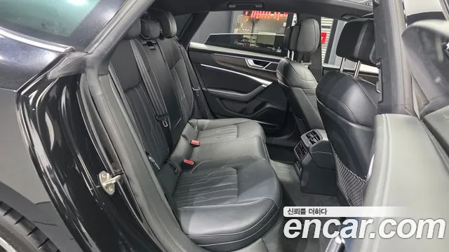 Audi A7 2022 thumb 11