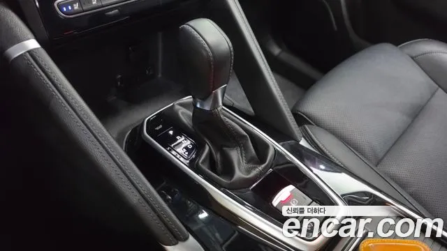 Renault-KoreaSamsung Koleos 2021 thumb 9