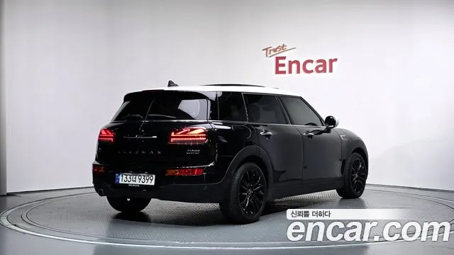 MINI Clubman 2022 thumb 2