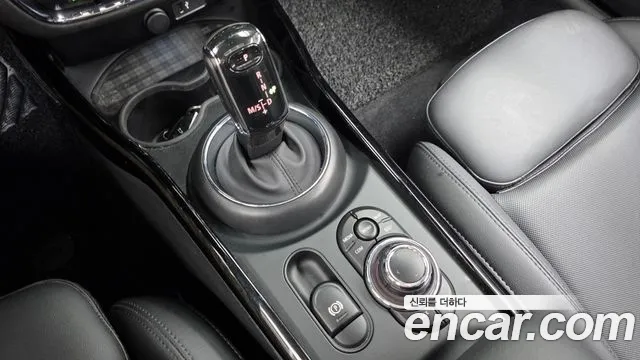 MINI Clubman 2022 thumb 9