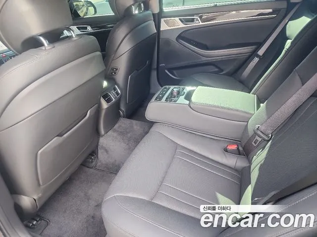 Genesis G80 2018 thumb 11