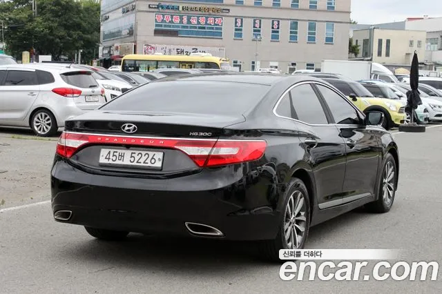 Hyundai Grandeur 2012 thumb 4