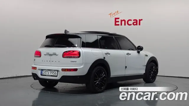 MINI Clubman 2023 thumb 2