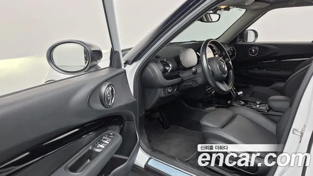 MINI Clubman 2023 thumb 10