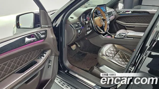 Mercedes-Benz GLS 2019 thumb 9