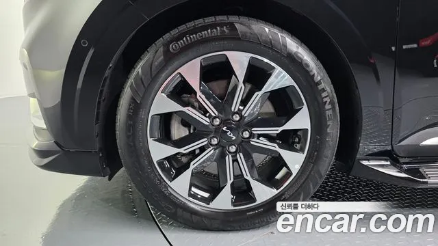 Kia Carnival 2022 thumb 4