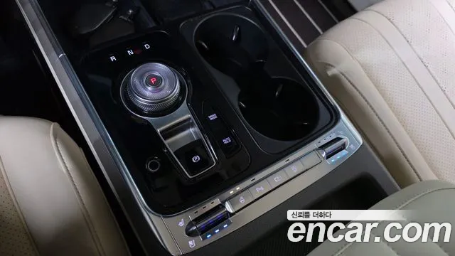 Kia Carnival 2024 thumb 8
