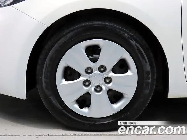 Kia K3 2014 thumb 5