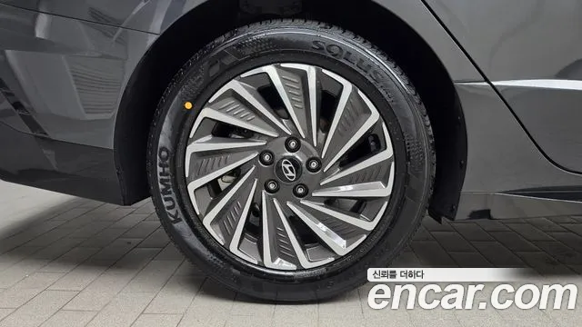 Hyundai Sonata 2025 thumb 4