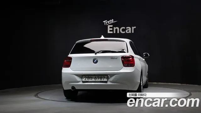 BMW 1-Series 2013 thumb 4