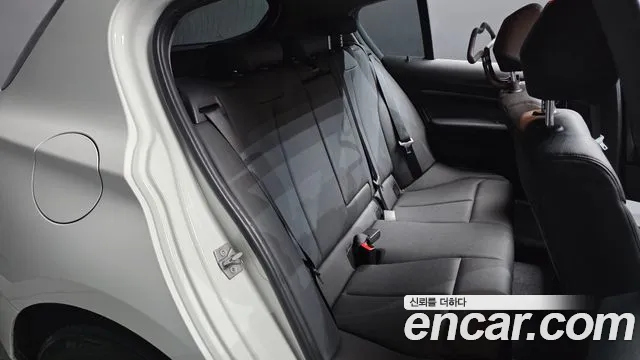 BMW 1-Series 2013 thumb 12