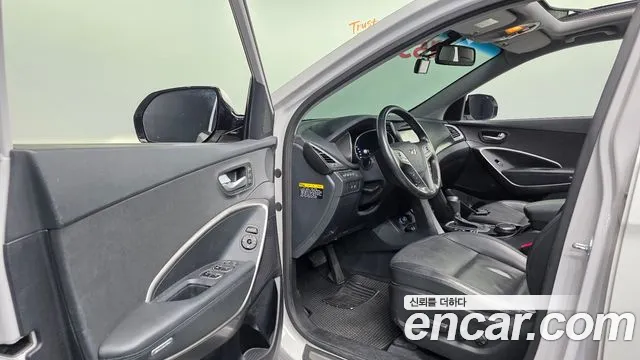 Hyundai Santa Fe 2015 thumb 9