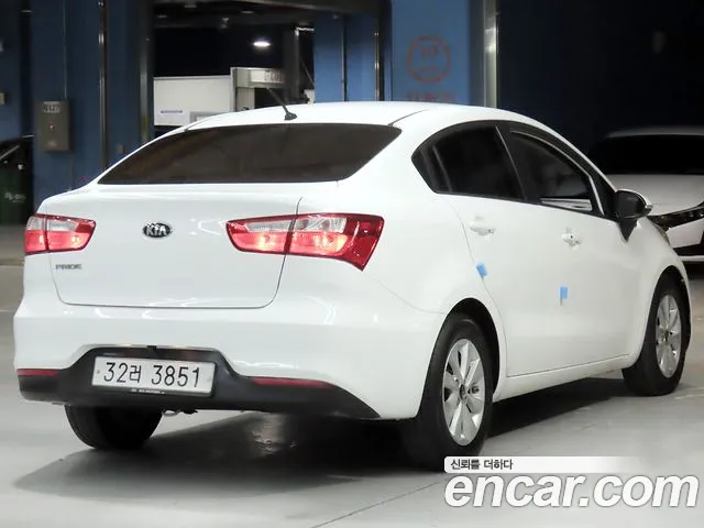 Kia Pride 2015 thumb 2