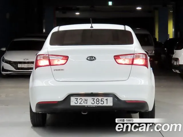Kia Pride 2015 thumb 4