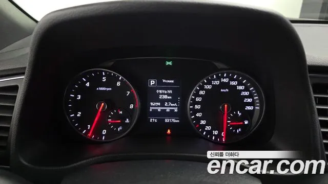 Hyundai Avante 2017 thumb 8