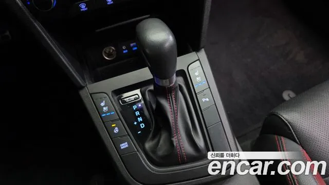 Hyundai Avante 2017 thumb 9