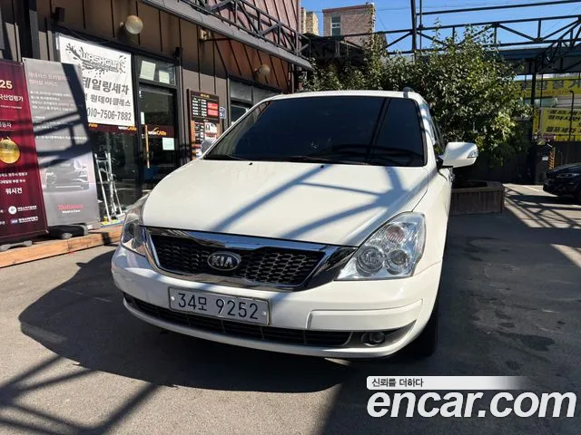 Kia Carnival 2013 thumb 3