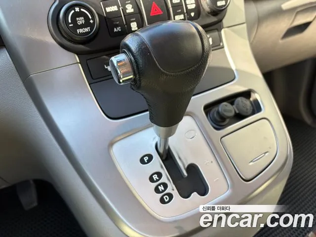 Kia Carnival 2013 thumb 8
