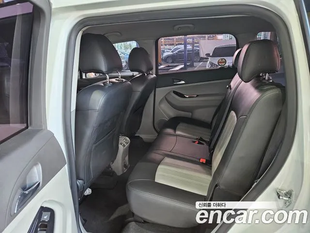 ChevroletGMDaewoo Orlando 2015 thumb 7