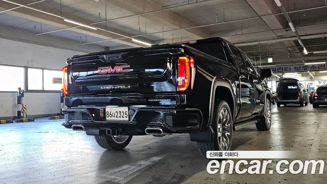 GMC Sierra 2026 thumb 4