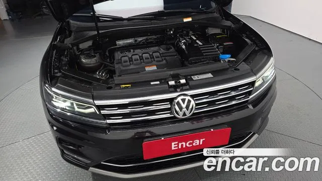 Volkswagen Tiguan 2018 thumb 6