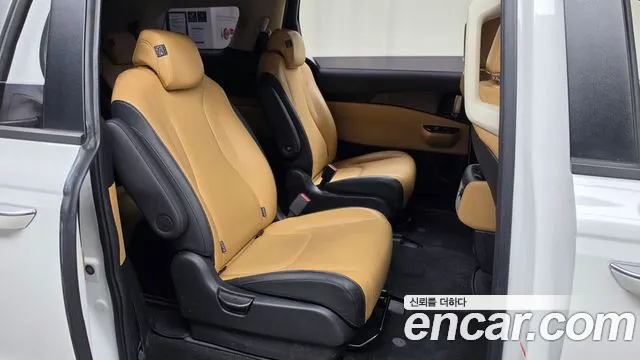 Kia Carnival 2023 thumb 11