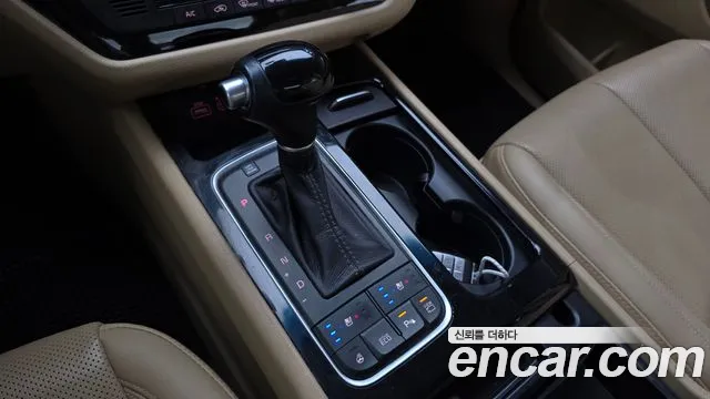 Kia Carnival 2015 thumb 9