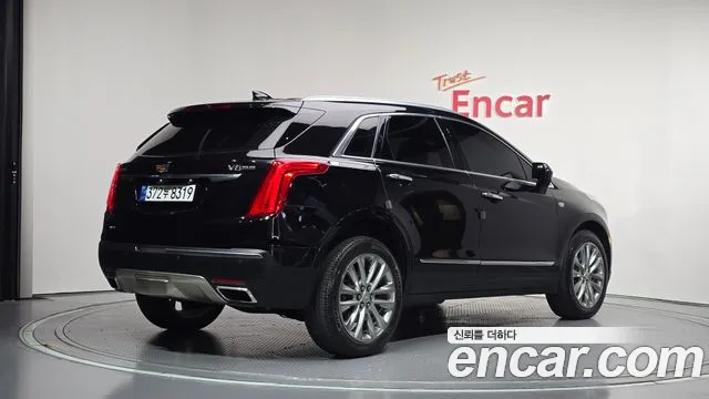 Cadillac XT5 2017 thumb 2