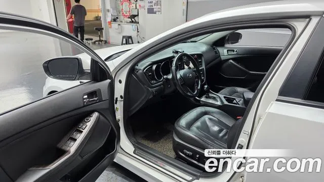 Kia K5 2013 thumb 10