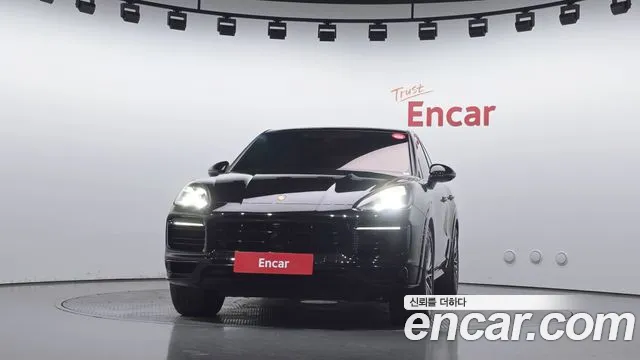 Porsche Cayenne 2023 thumb 3