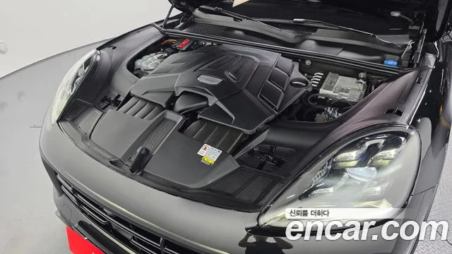 Porsche Cayenne 2023 thumb 6